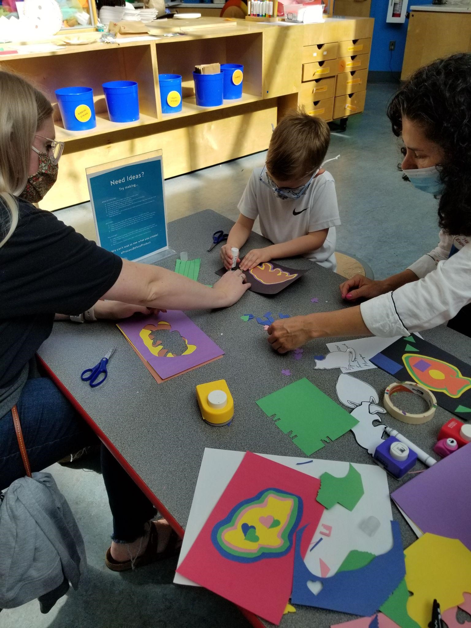 Making Mexican Tissue Paper Flowers 